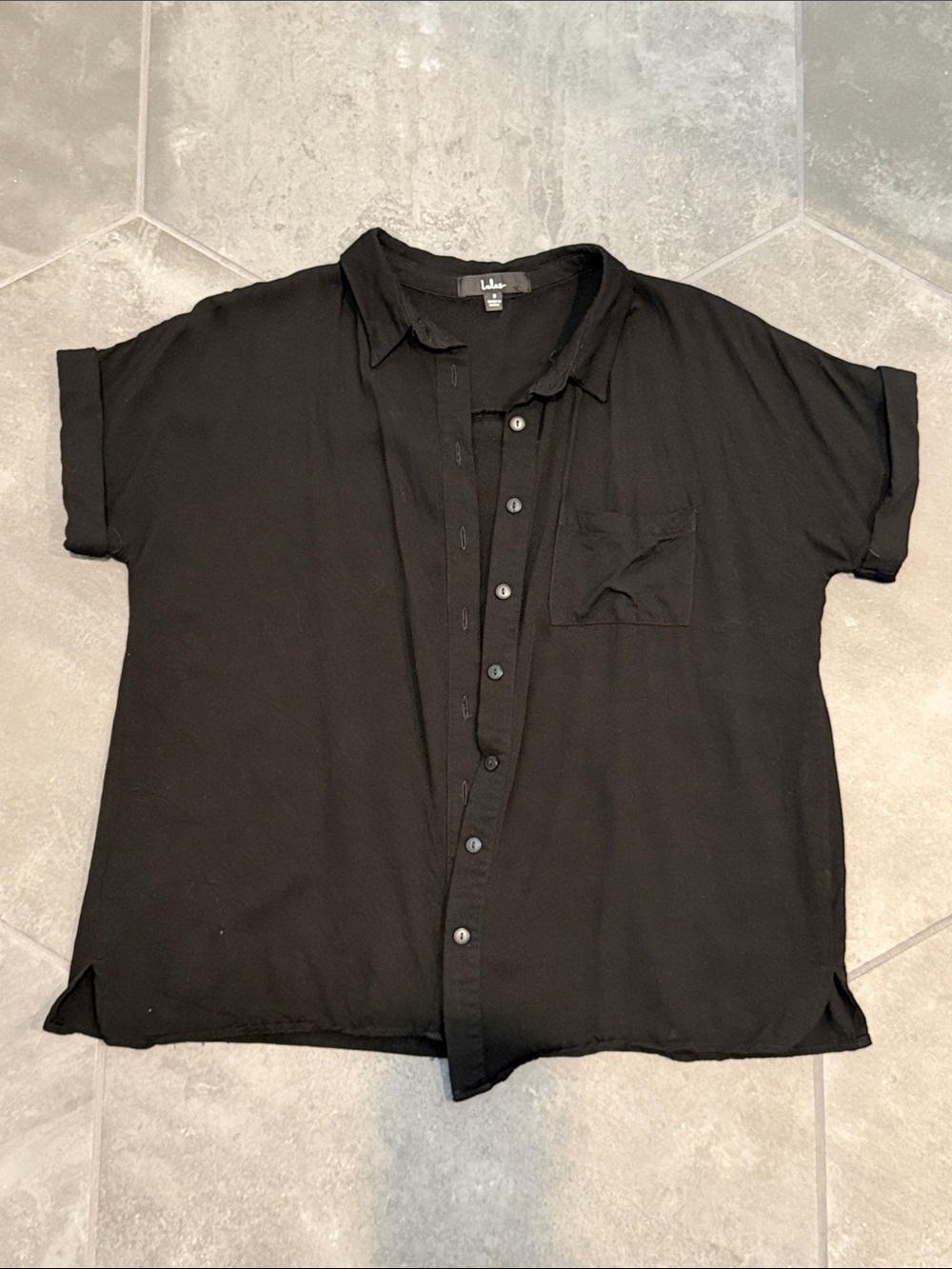 Women’s Black Short-Sleeve Button-Down Shirt